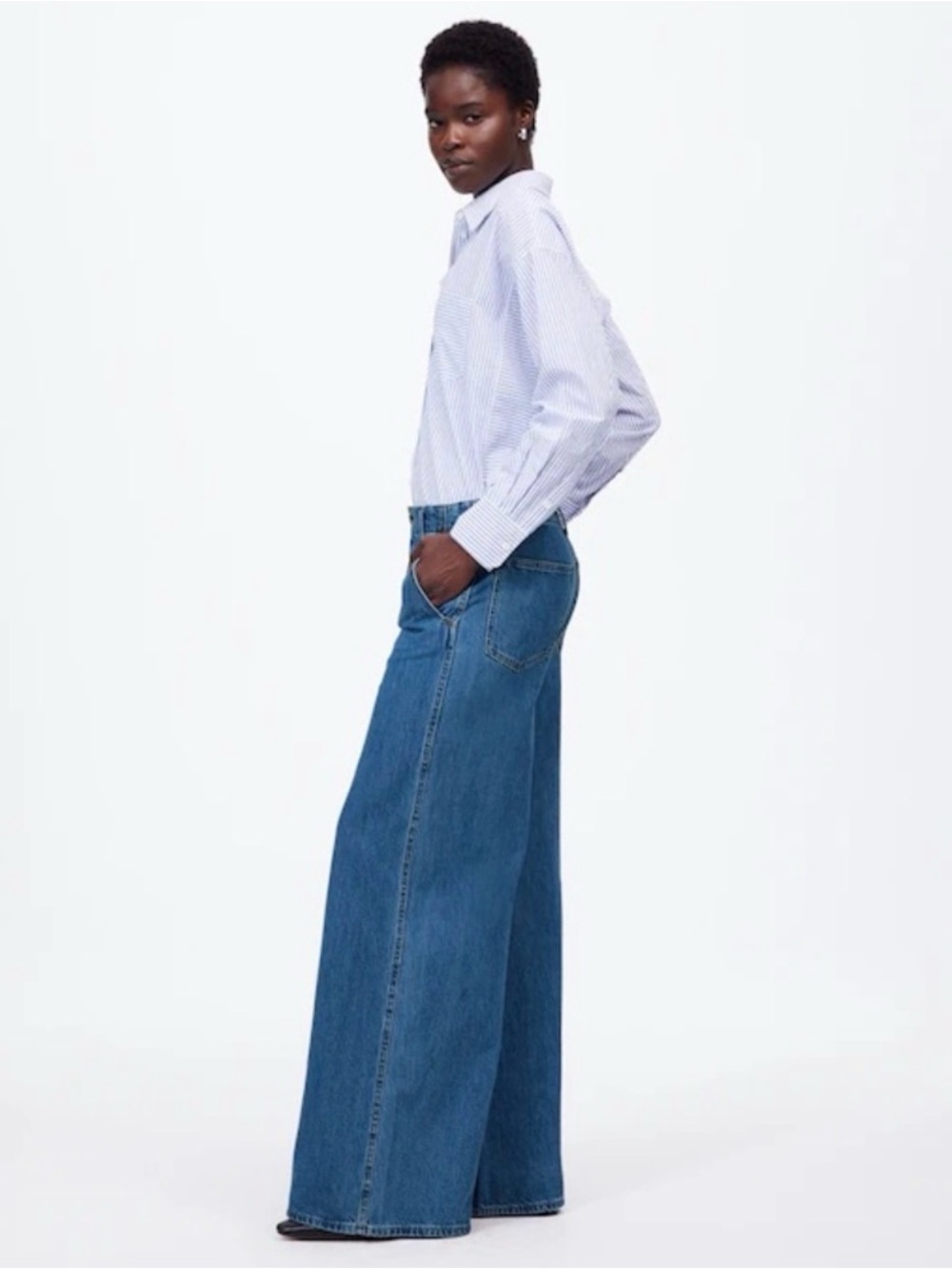 Madewell Wide Sweep Trouser Jeans
Wide Leg size 27 Blue Denim